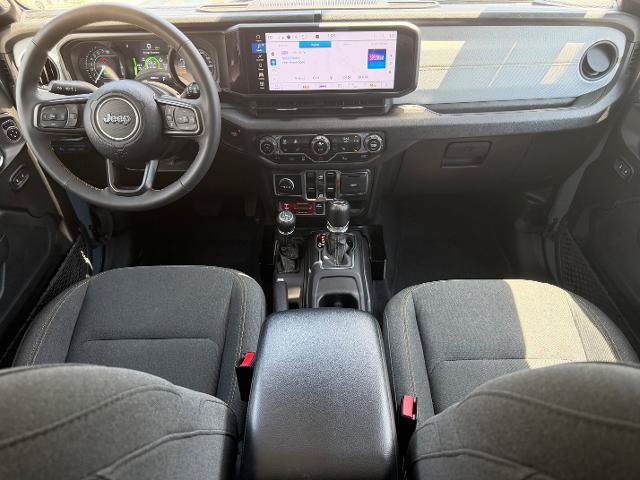 Used 2024 Jeep Wrangler Unlimited AWD/4WD image 9