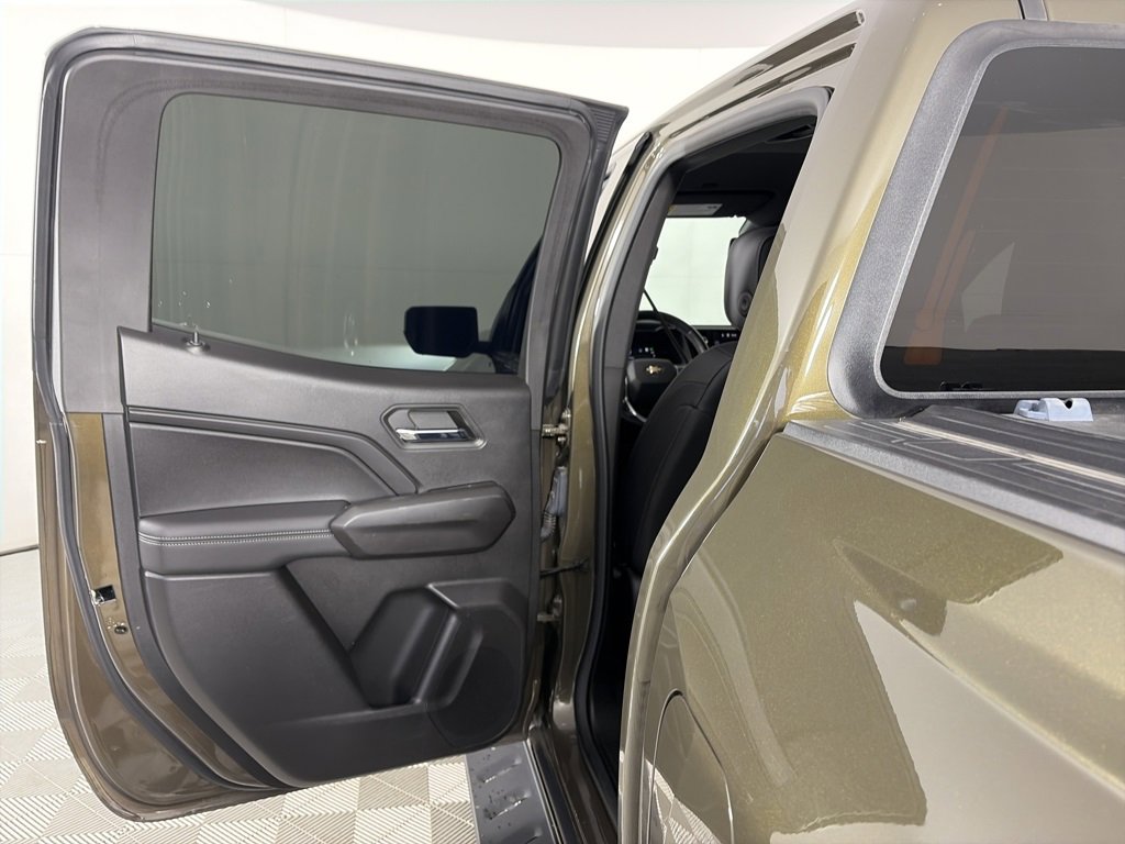 Used 2023 Chevrolet Colorado LT w/ LT Convenience Package III image 12