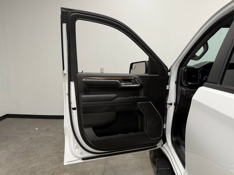 Used 2024 Chevrolet Silverado 1500 LT Trail Boss w/ Protection Package image 14