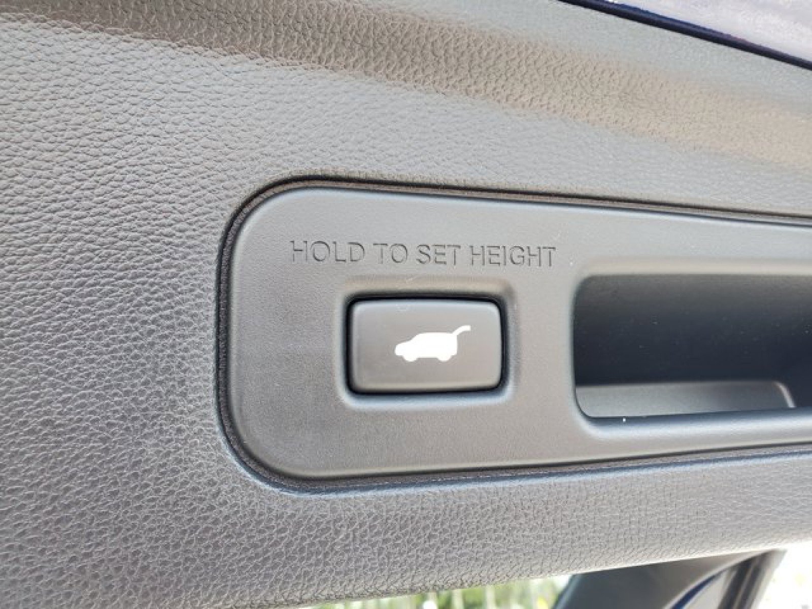 Used 2023 Acura MDX SH-AWD image 10