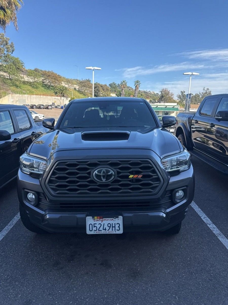 Used 2021 Toyota Tacoma TRD Sport w/ Technology Package image 2