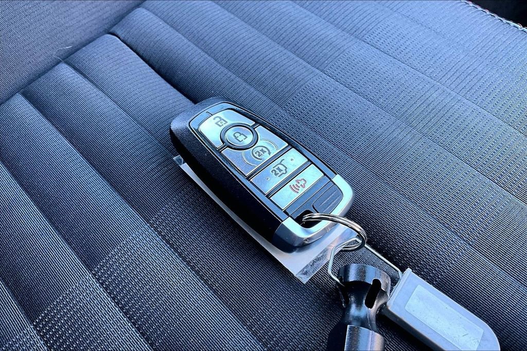 Certified 2025 Ford Explorer ST-Line w/ ST-Line Street Pack image 11