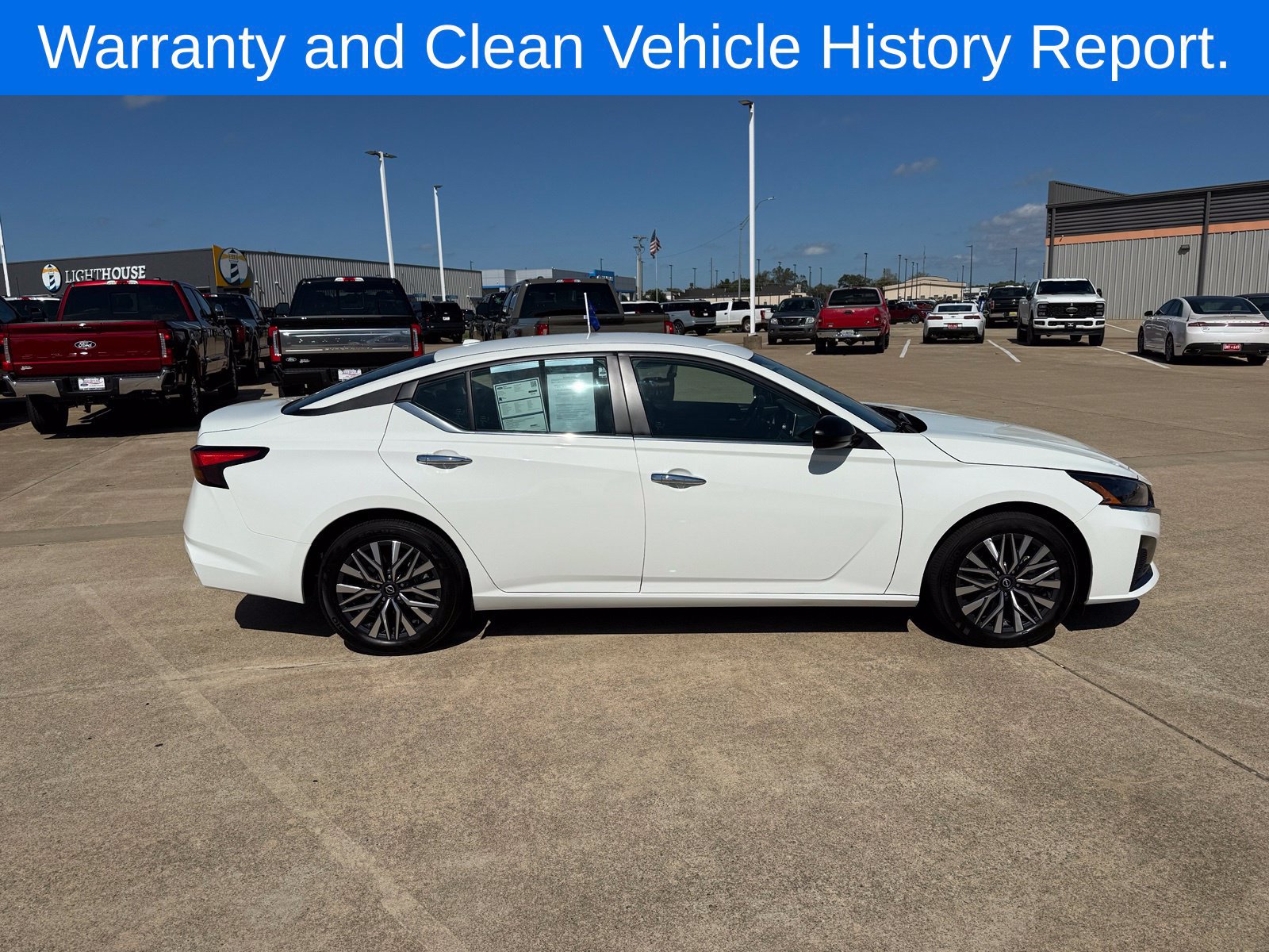 Used 2025 Nissan Altima 2.5 SV FWD image 4