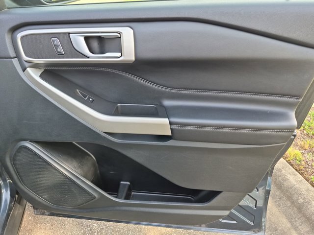 Certified 2023 Ford Explorer XLT RWD image 33