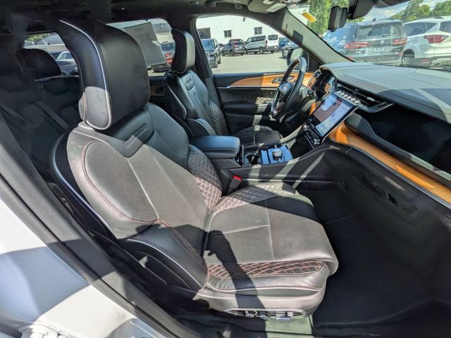 Used 2023 Jeep Grand Cherokee Summit AWD/4WD image 21