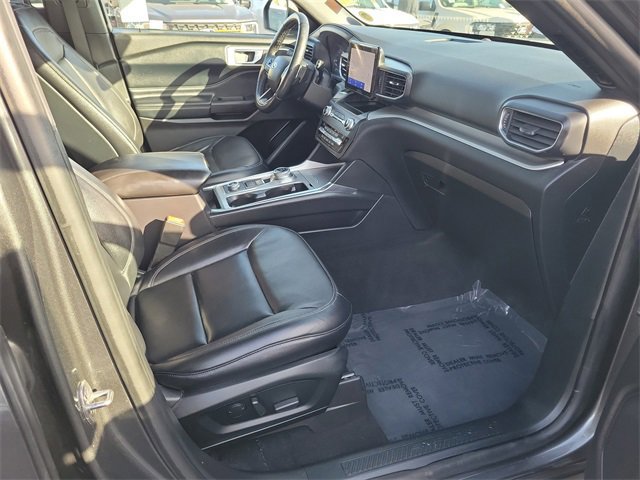 Certified 2020 Ford Explorer XLT w/ Equipment Group 202A image 19