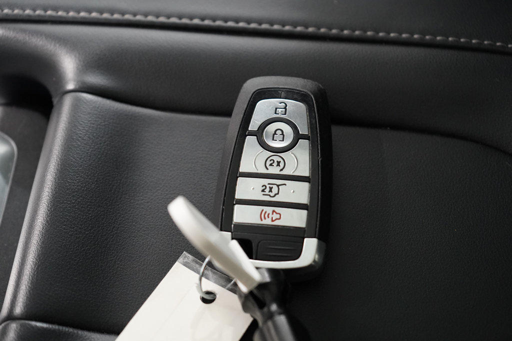 Certified 2025 Ford Expedition Platinum AWD/4WD image 31