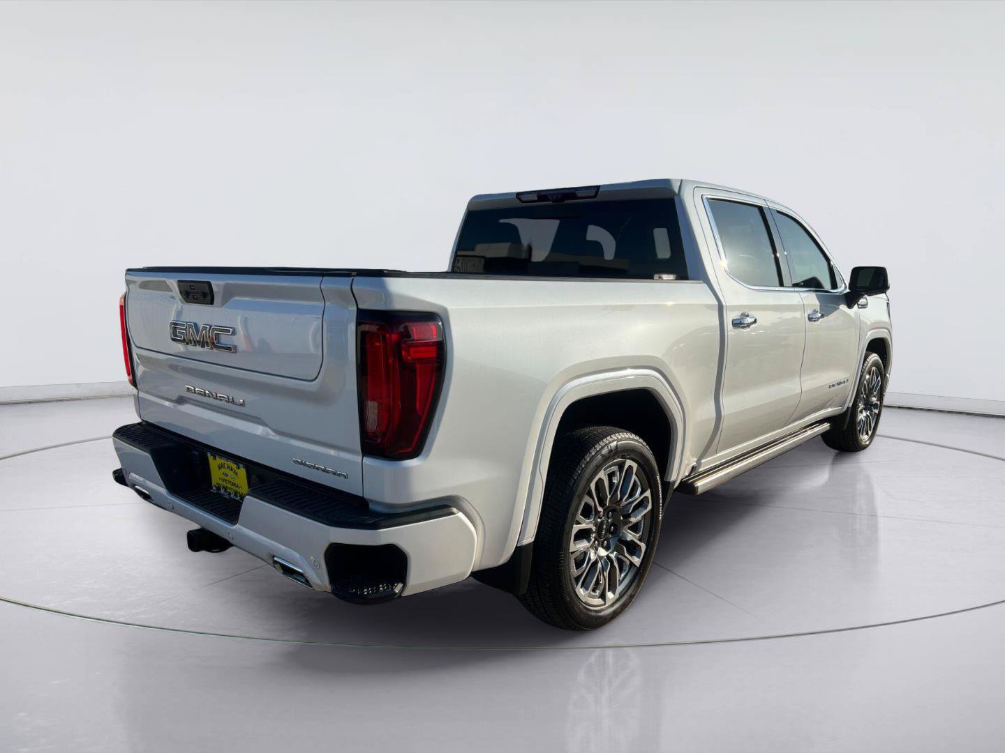 Used 2024 GMC Sierra 1500 Denali Ultimate AWD/4WD image 3
