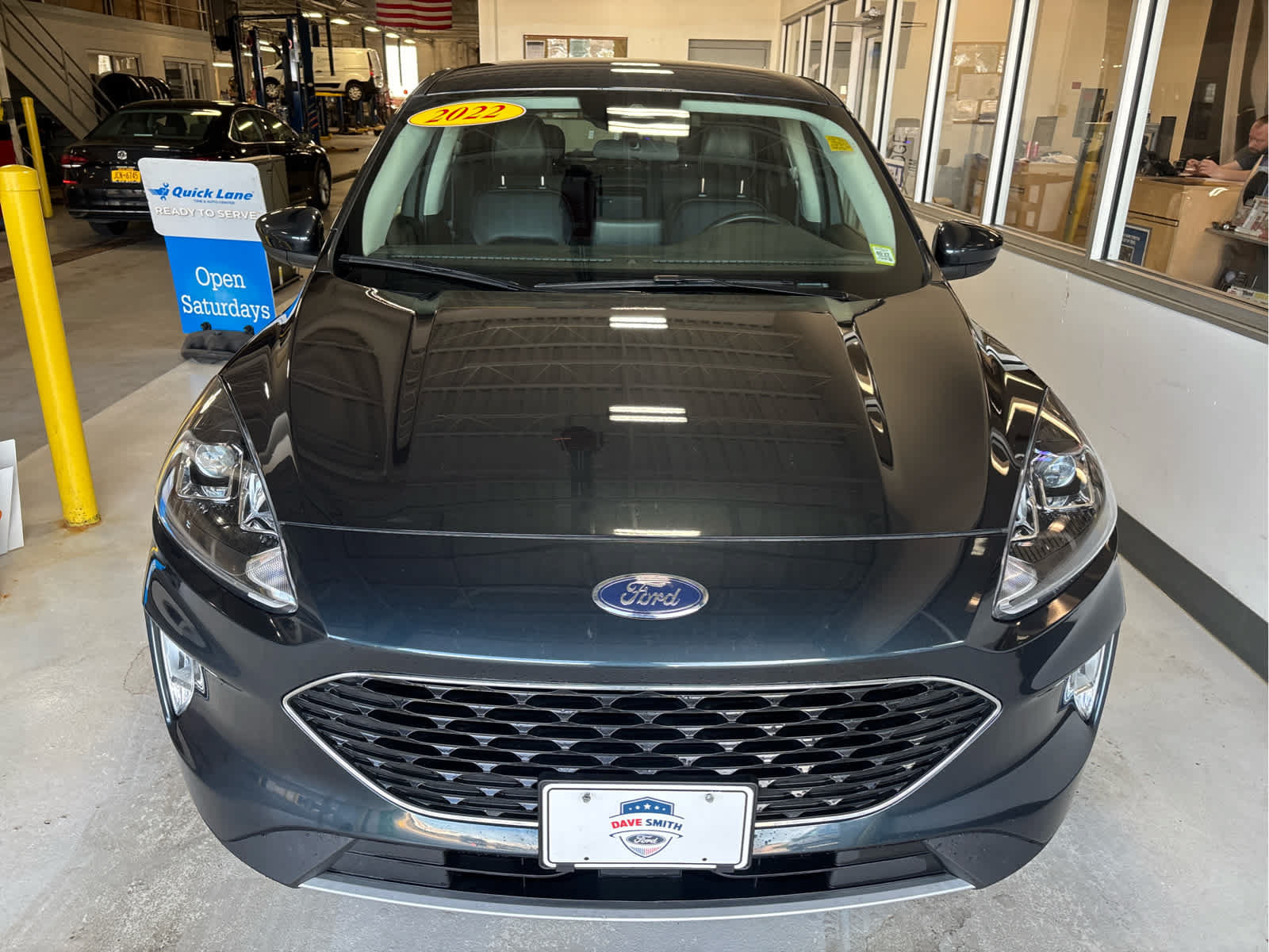 Certified 2022 Ford Escape SEL w/ Technology Package AWD/4WD image 3