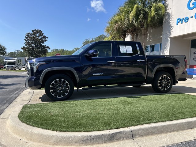 Used 2024 Toyota Tundra Limited AWD/4WD image 12