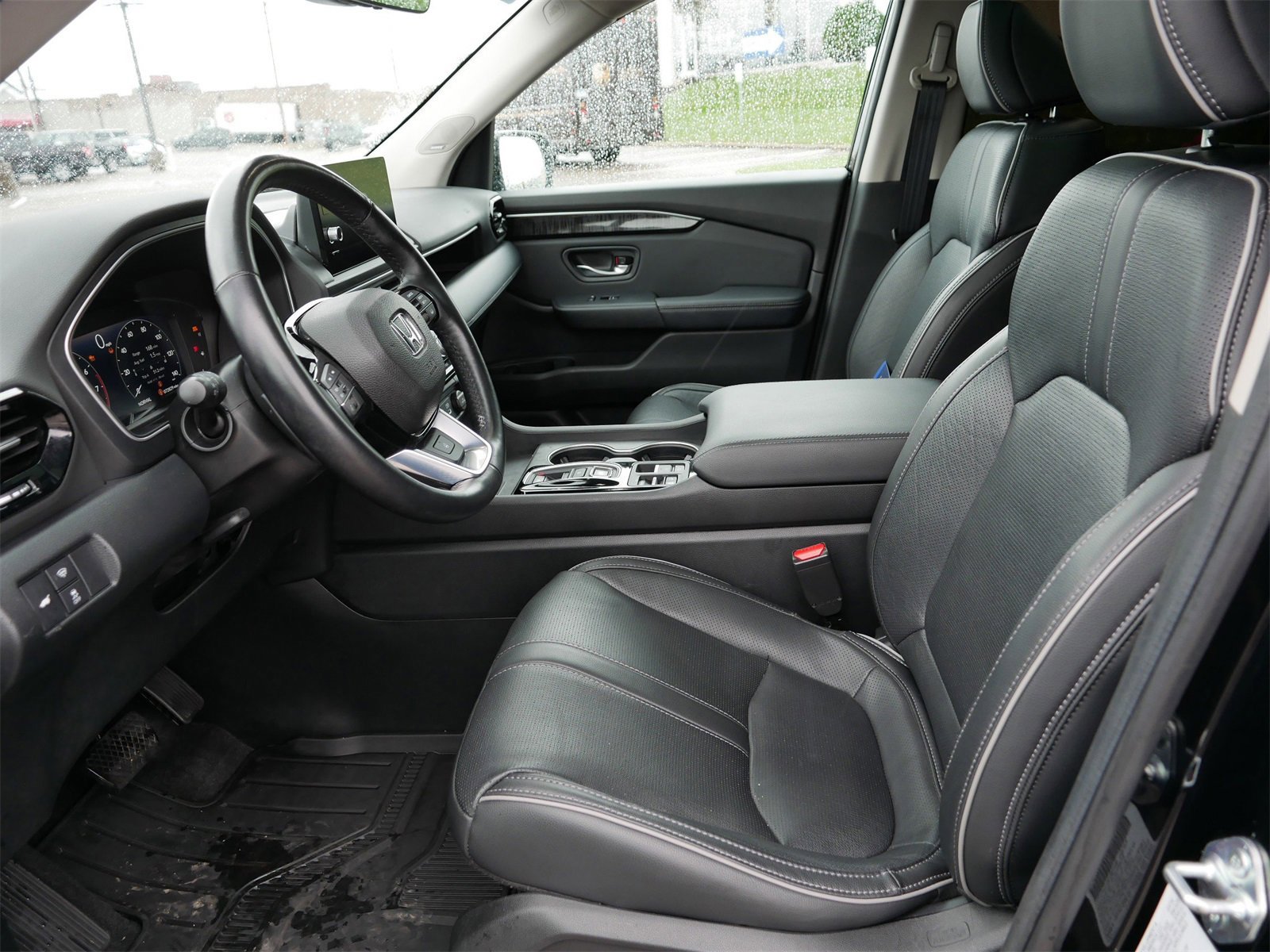 Used 2025 Honda Pilot Elite image 12