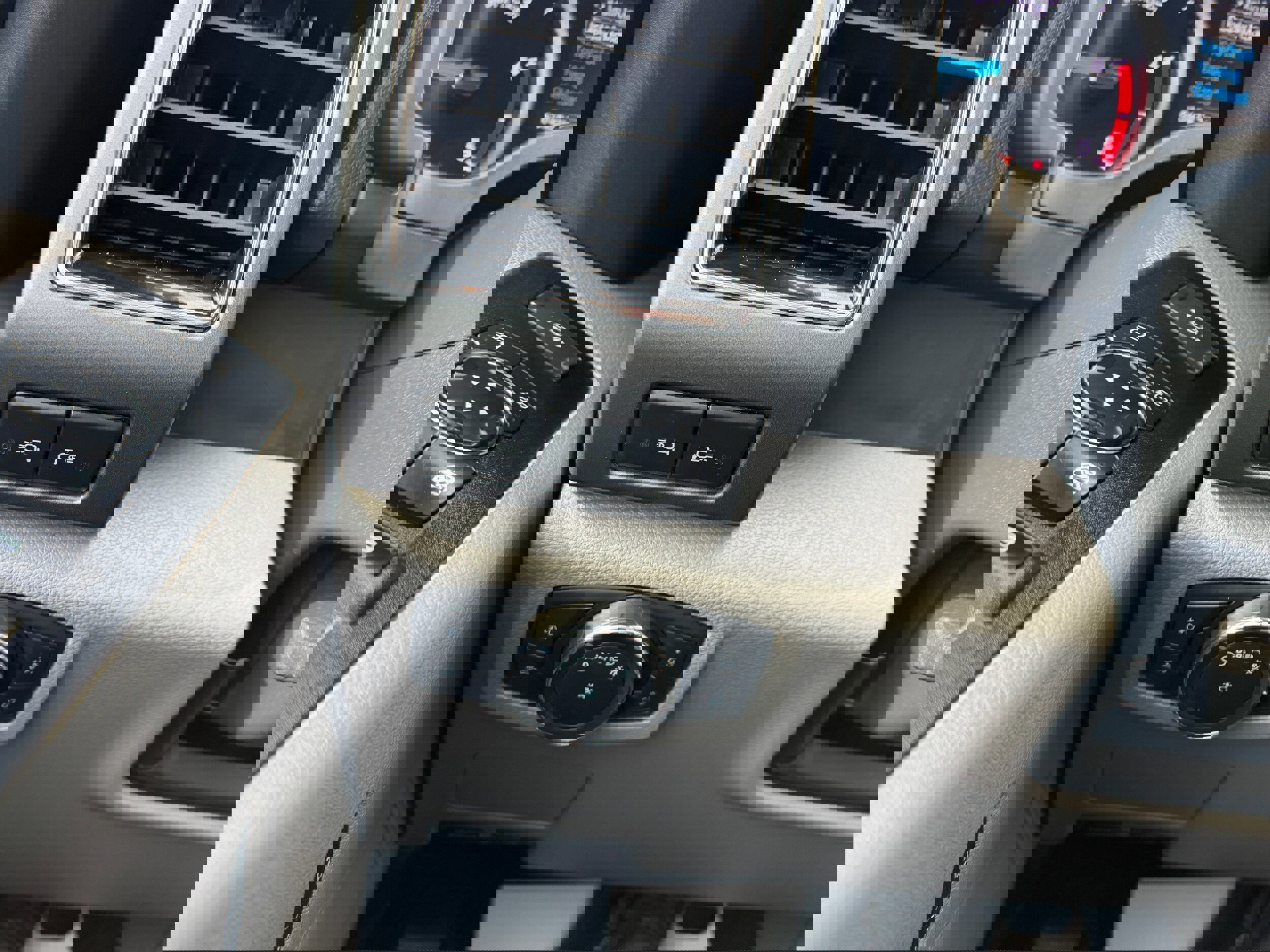 Certified 2022 Ford F250 XLT w/ XLT Premium Package image 25