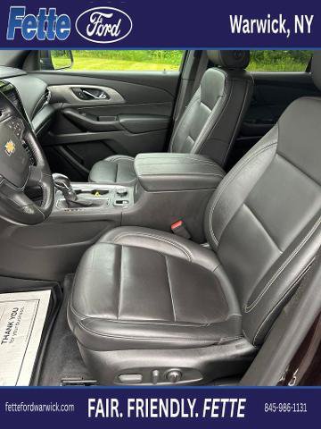 Used 2022 Chevrolet Traverse LT AWD/4WD image 17