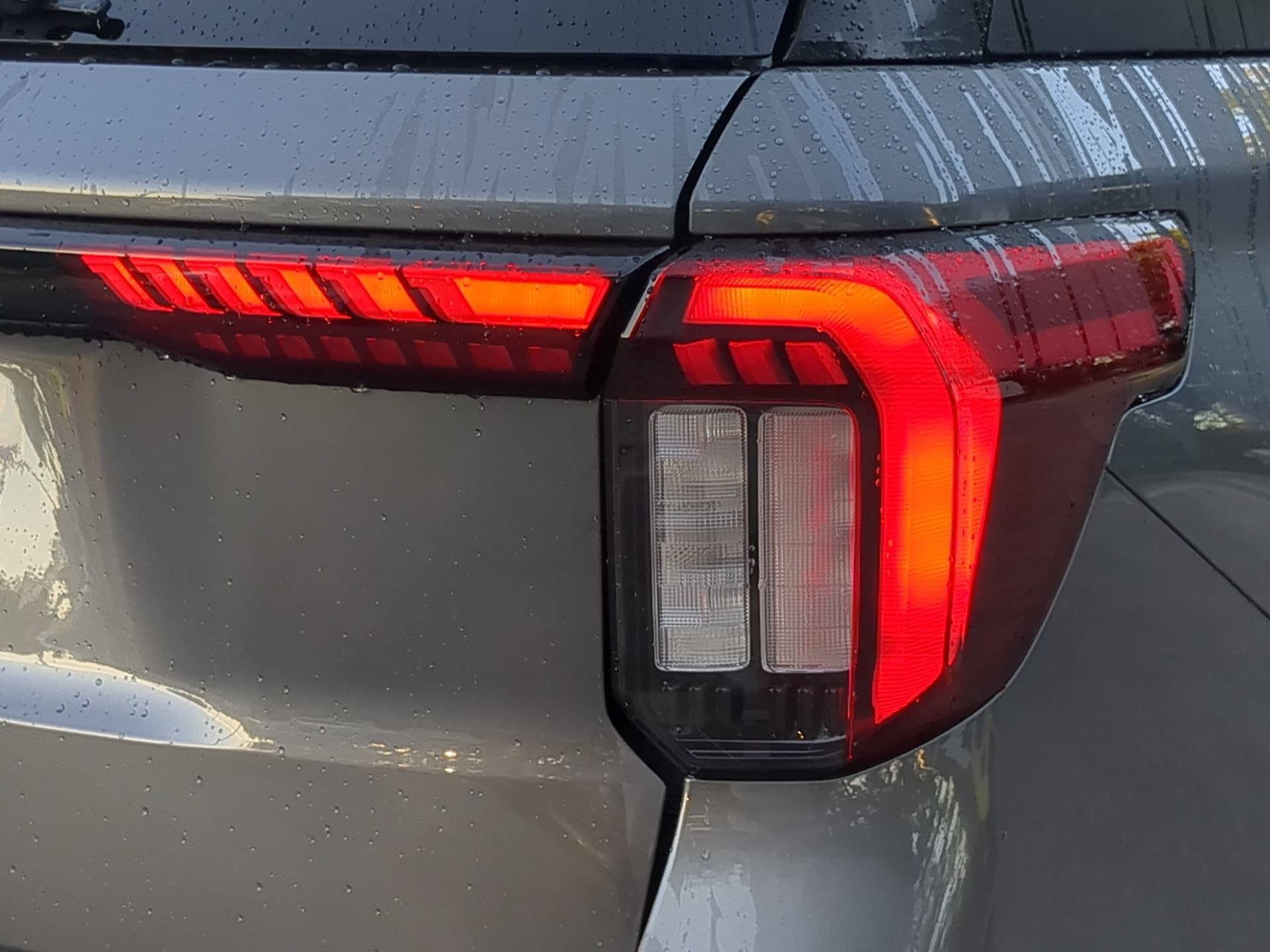Certified 2026 Ford Explorer ST-Line w/ ST-Line Street Pack RWD image 45