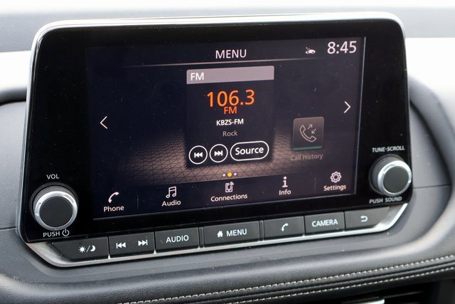 Used 2024 Nissan Rogue SV image 29