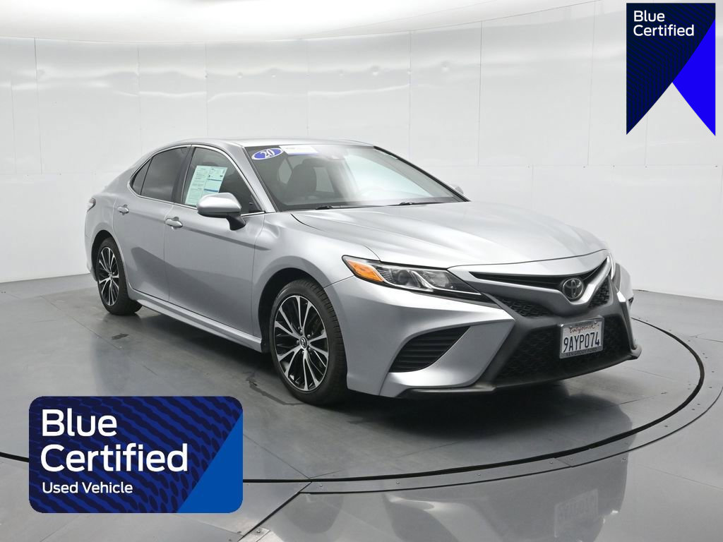 Used 2020 Toyota Camry SE image 1