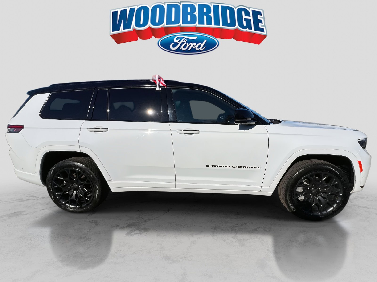 Used 2023 Jeep Grand Cherokee L Summit w/ High Altitude Package image 5