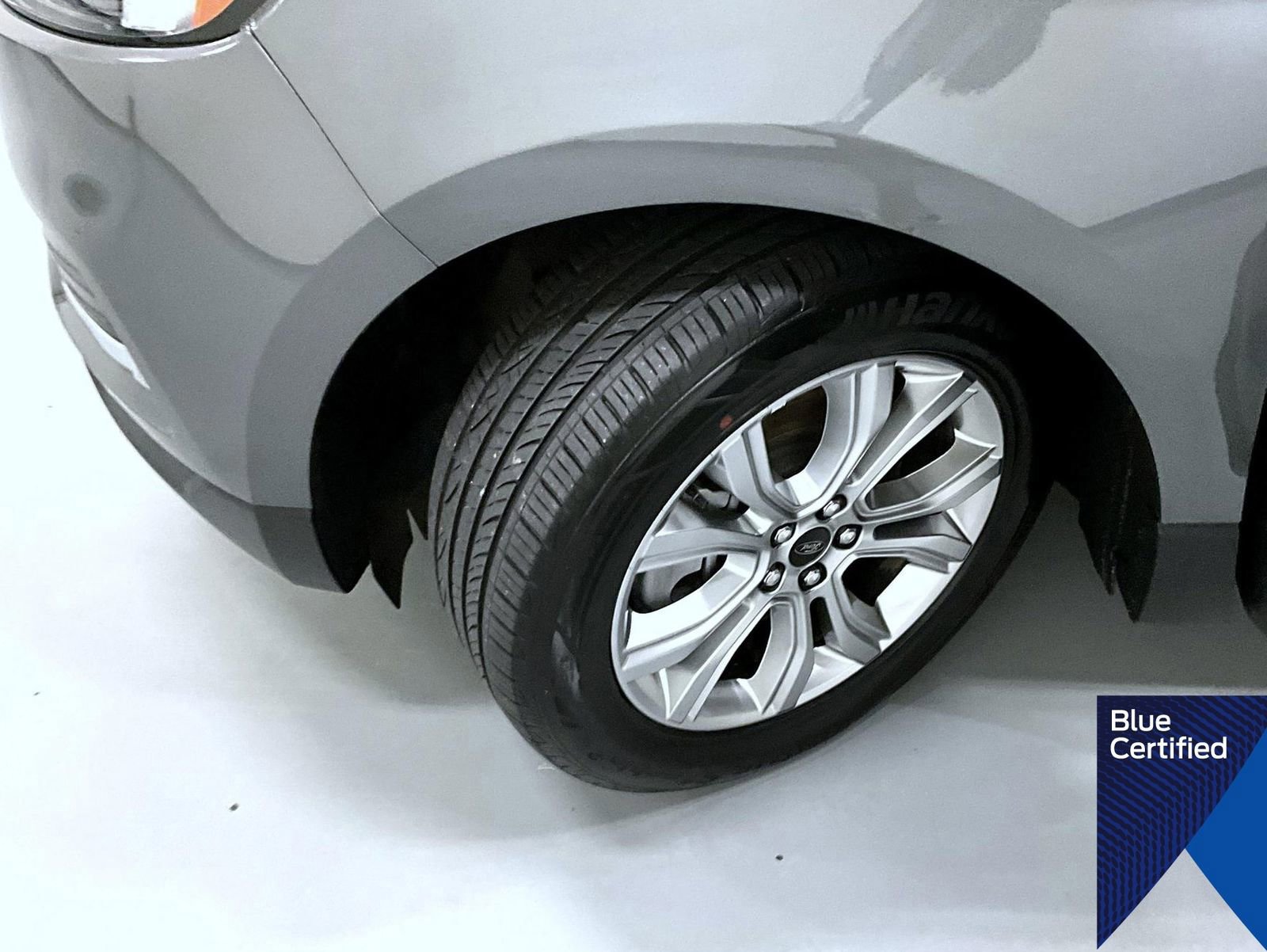 Certified 2024 Ford Edge Titanium image 23