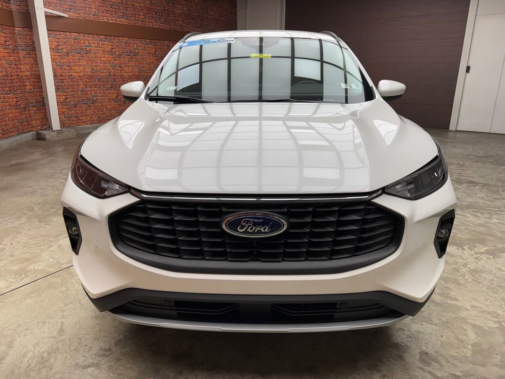 Certified 2025 Ford Escape SE FWD image 6