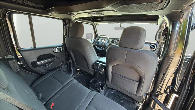 Used 2018 Jeep Wrangler Unlimited Sport S AWD/4WD image 17