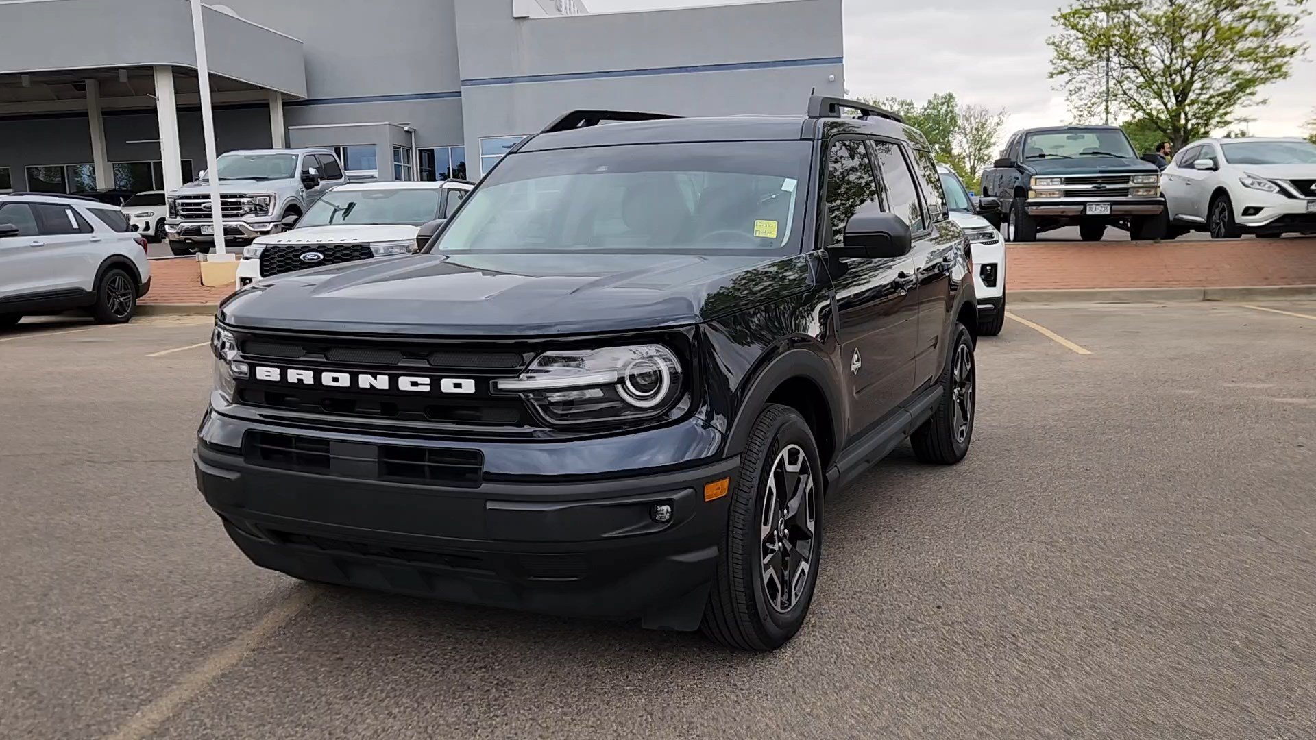 Certified 2023 Ford Bronco Sport Outer Banks w/ Tech Package AWD/4WD image 4