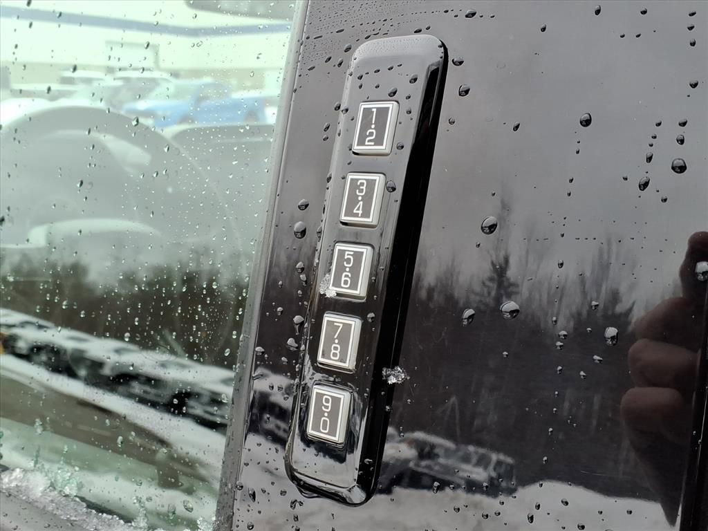 Certified 2022 Ford F150 XLT w/ Equipment Group 302A High image 13