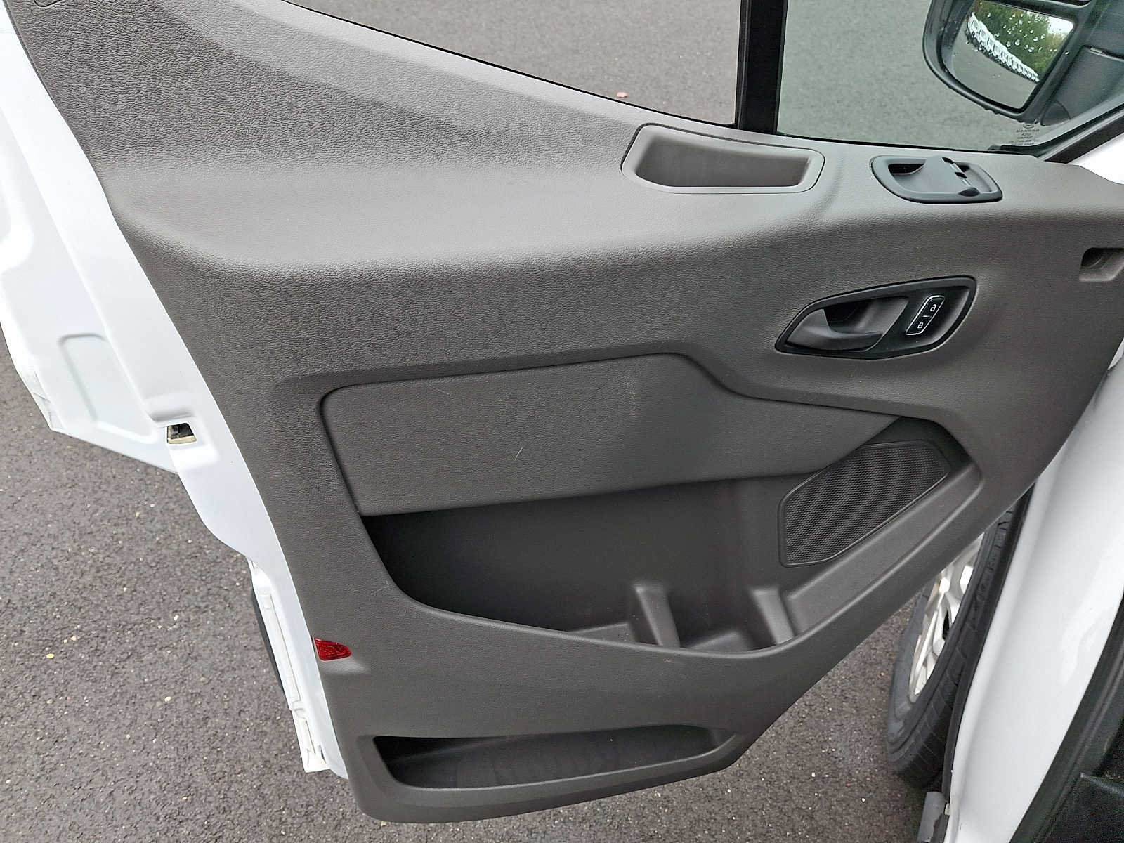 Certified 2025 Ford Transit 350 XLT RWD image 12