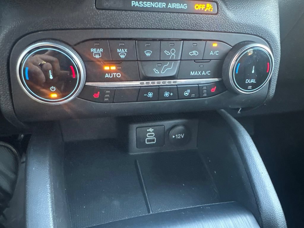 Certified 2025 Ford Escape ST-Line Select AWD/4WD image 22