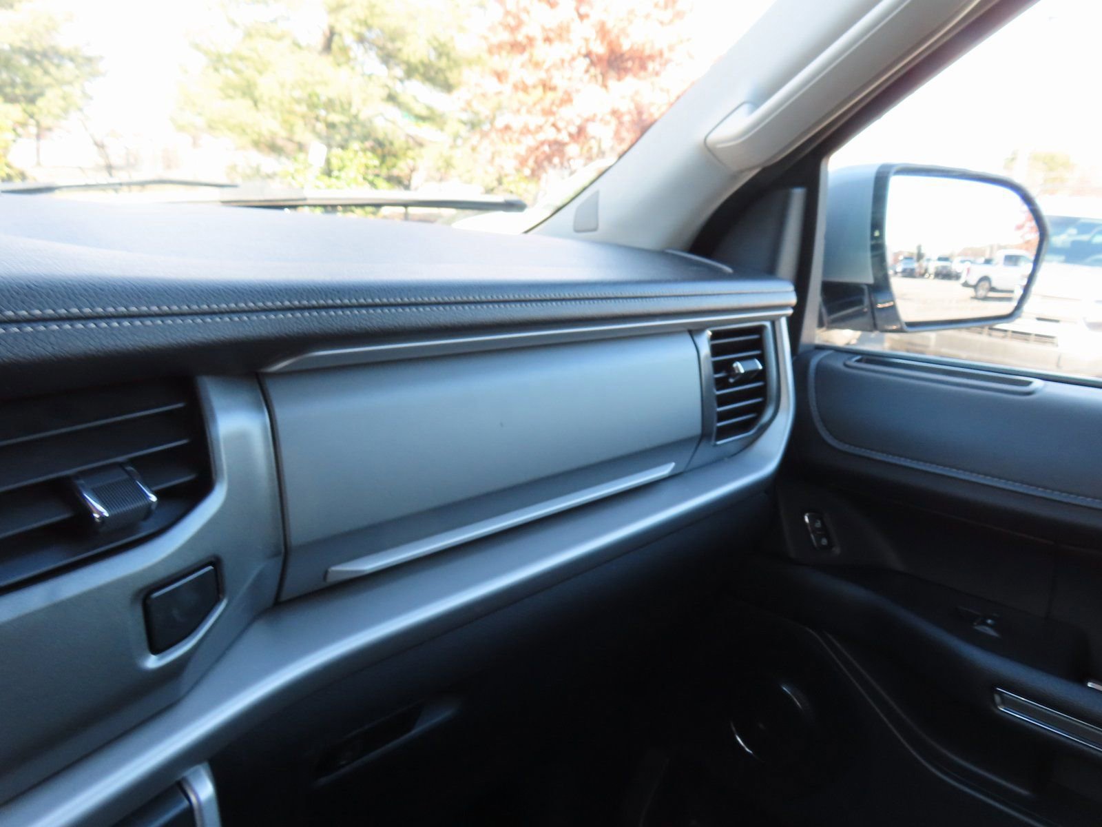 Certified 2024 Ford Expedition Max XLT image 23