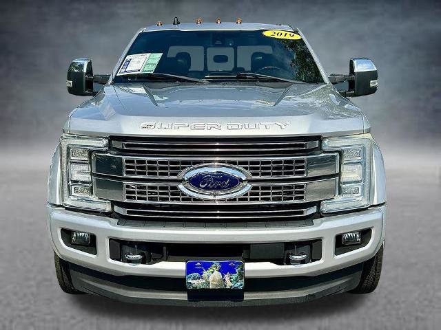 Certified 2019 Ford F450 Platinum w/ Platinum Ultimate Package AWD/4WD image 2