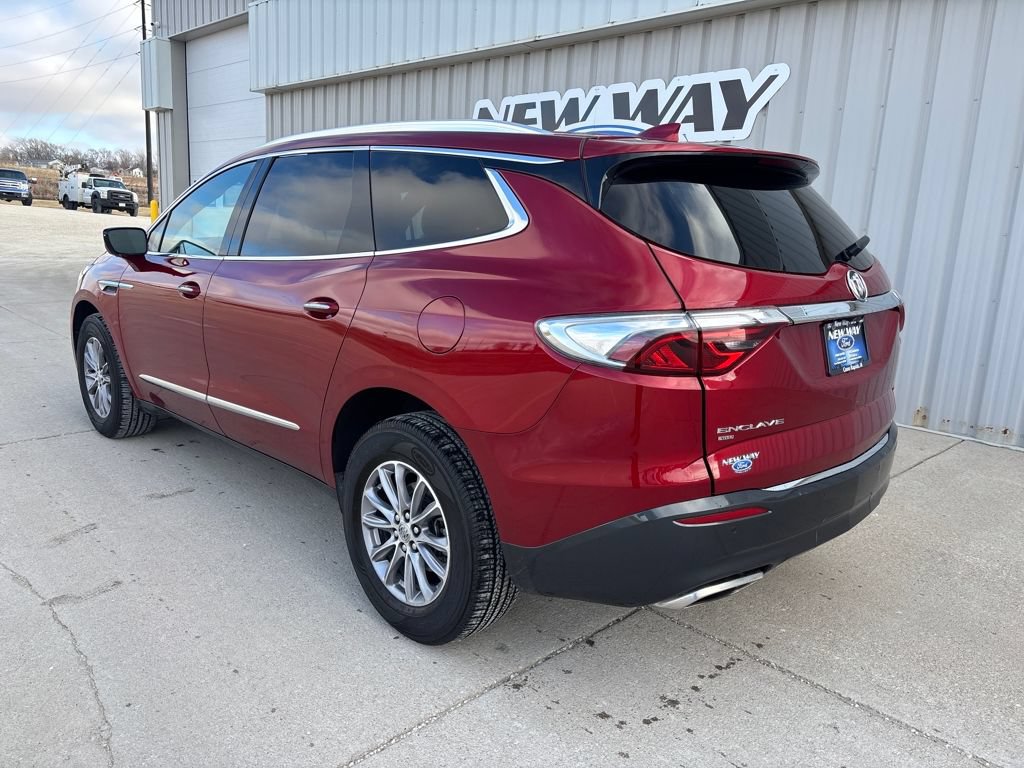 Used 2024 Buick Enclave Premium AWD/4WD image 6