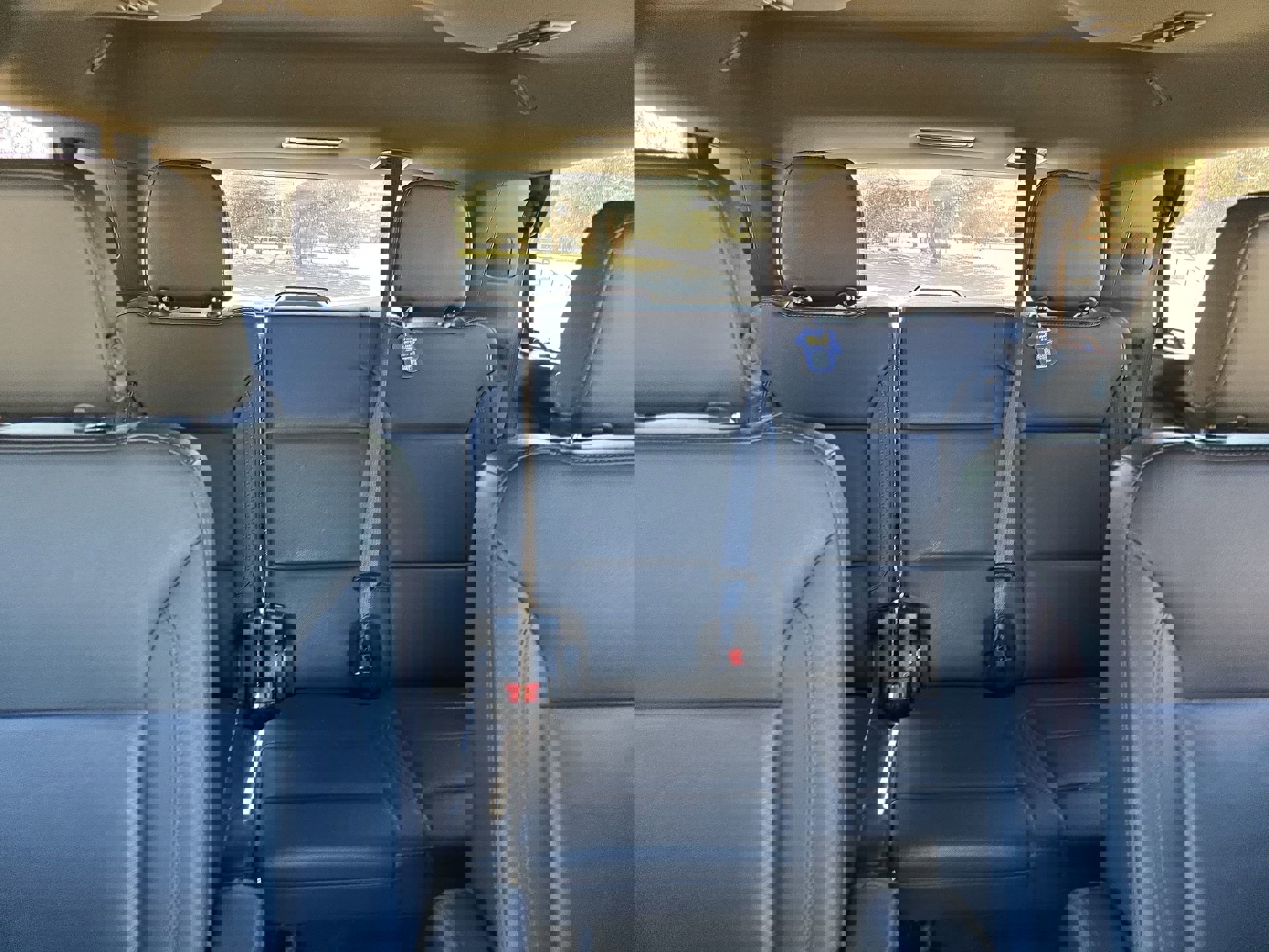 Used 2021 Chevrolet Tahoe Z71 image 23