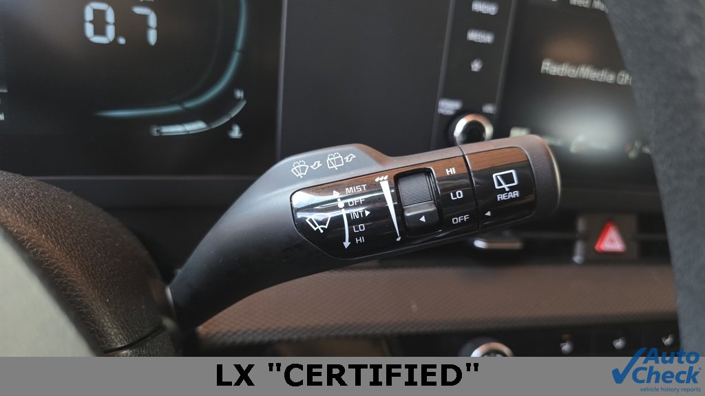 Used 2025 Kia Sportage LX image 32