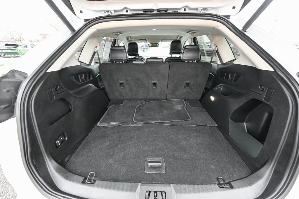 Certified 2024 Ford Edge SEL w/ Convenience Package image 19