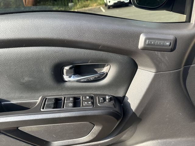 Used 2021 Nissan Titan PRO-4X w/ Pro-4x Convenience Package AWD/4WD image 13