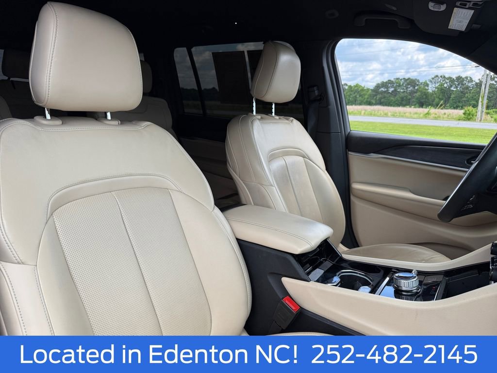 Used 2023 Jeep Grand Cherokee L Limited w/ Luxury Tech Group II AWD/4WD image 17