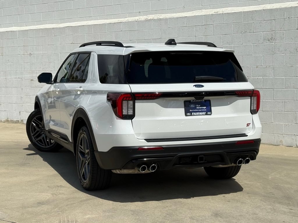 Certified 2025 Ford Explorer ST AWD/4WD image 5