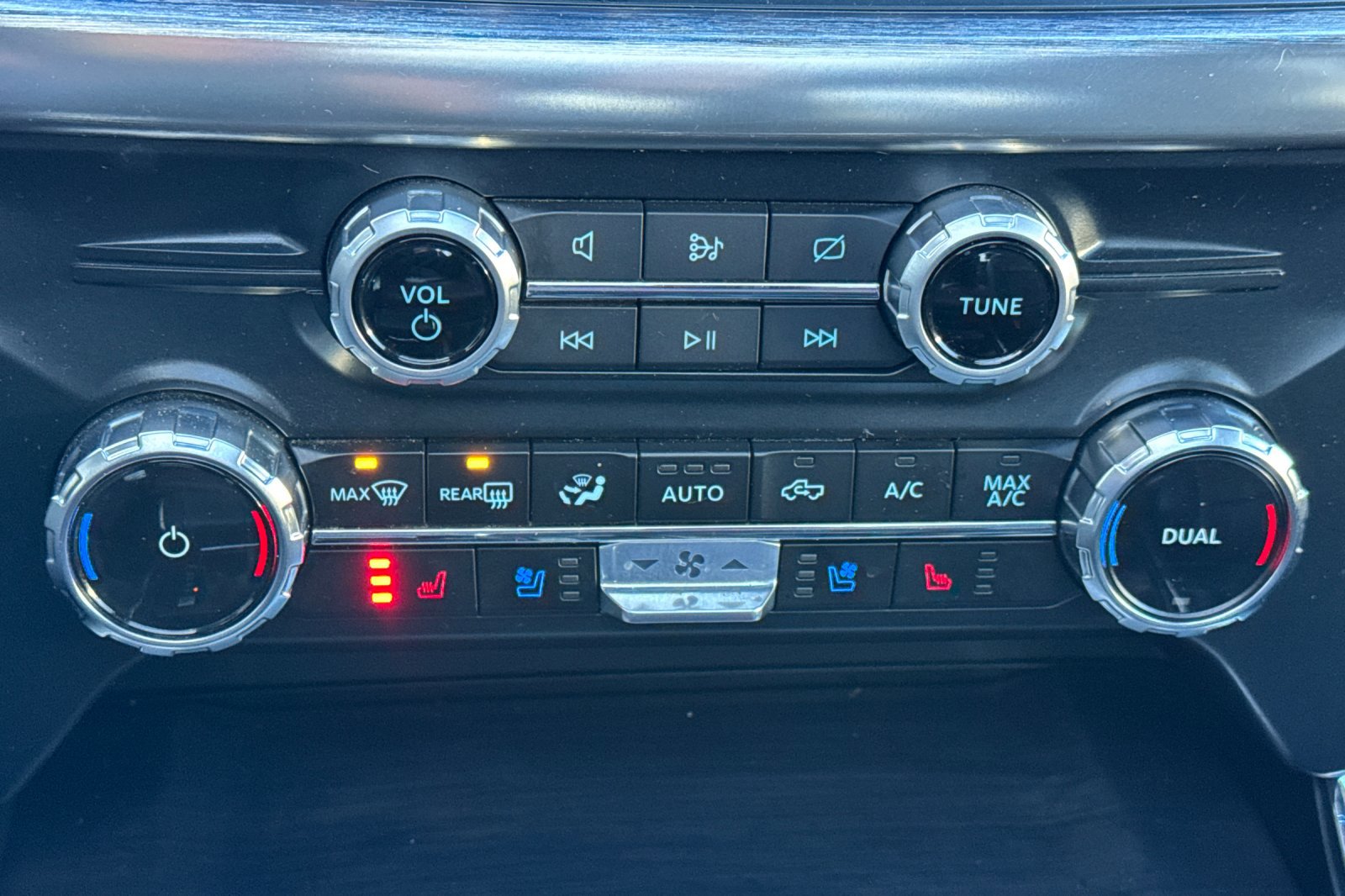 Certified 2023 Ford F150 Lariat w/ Equipment Group 502A High image 20