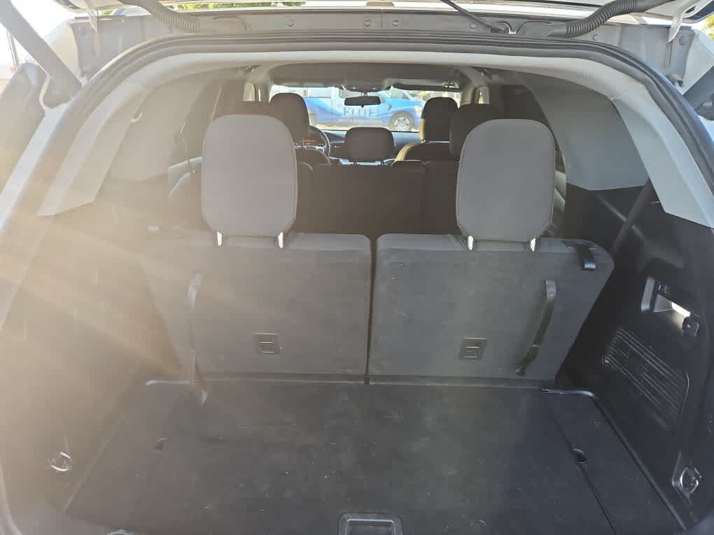 Certified 2021 Ford Explorer XLT RWD image 8