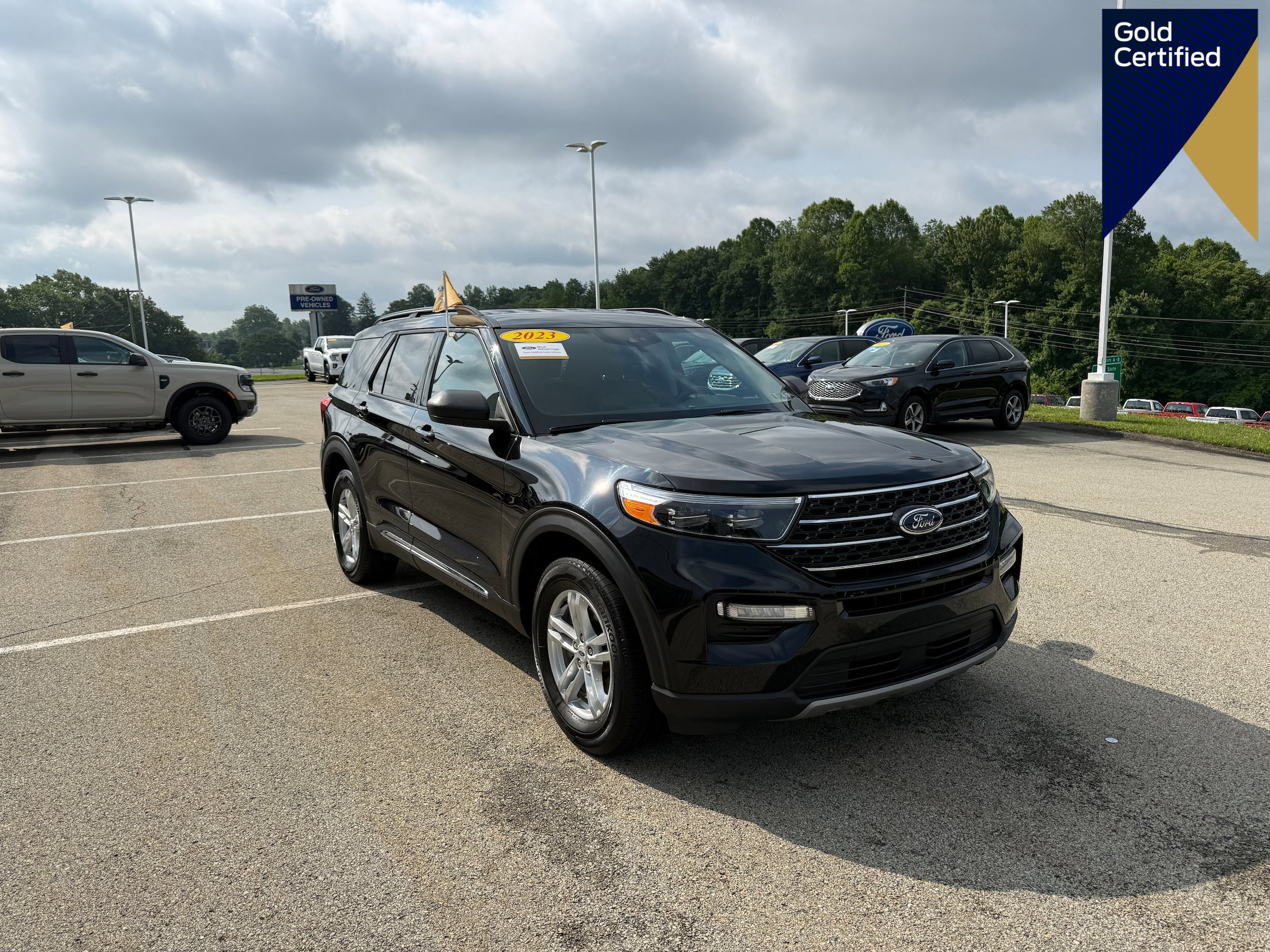 Certified 2023 Ford Explorer XLT w/ Equipment Group 202A image 1