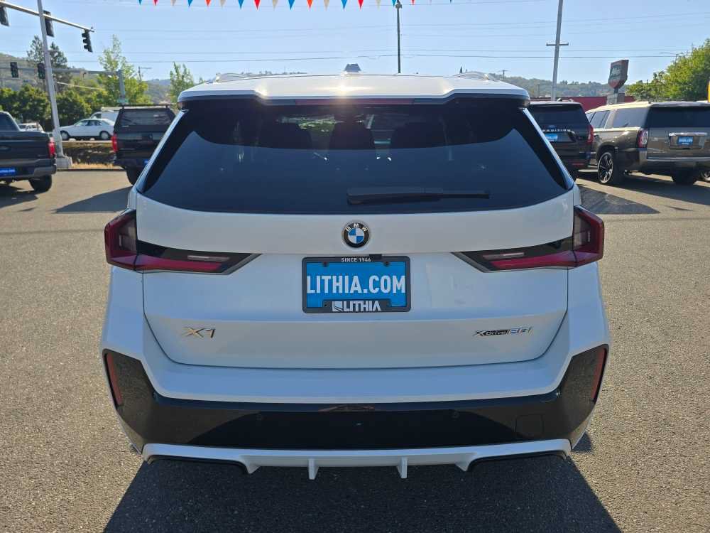 Used 2023 BMW X1 xDrive28i w/ Premium Package AWD/4WD image 4