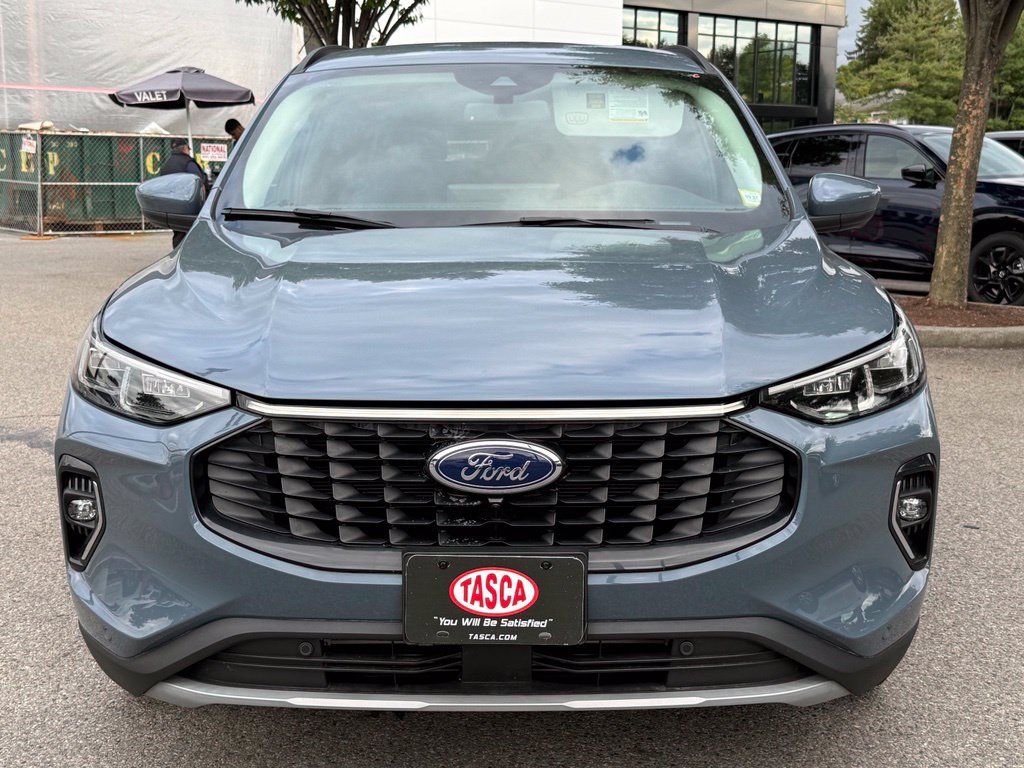 Certified 2023 Ford Escape Platinum AWD/4WD image 3
