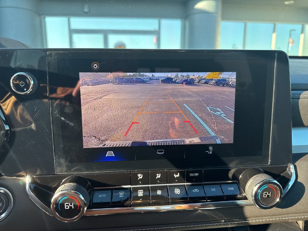 Used 2023 Chevrolet Colorado LT w/ LT Convenience Package AWD/4WD image 17