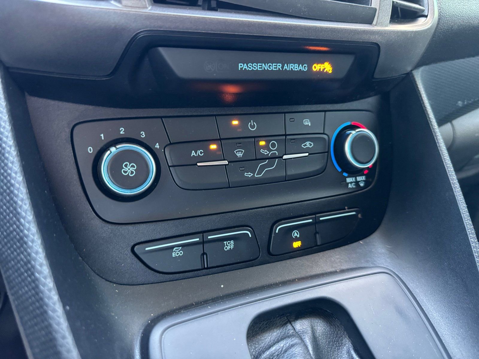 Certified 2022 Ford Transit Connect XL FWD image 24