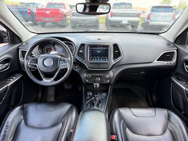 Used 2022 Jeep Cherokee Latitude Lux w/ Sun & Sound Group AWD/4WD image 2
