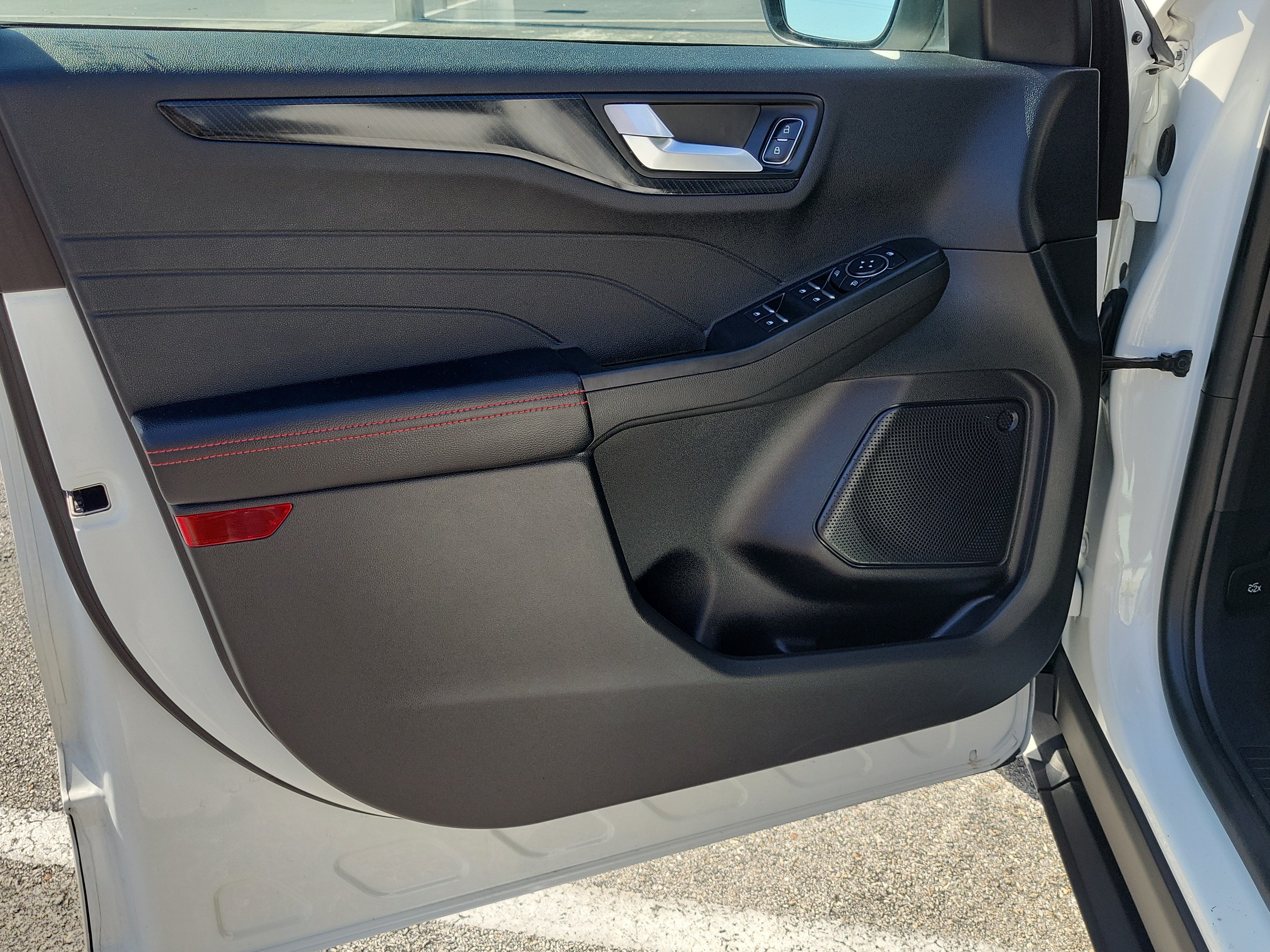 Certified 2023 Ford Escape ST-Line w/ Tech Pack #1 FWD image 18