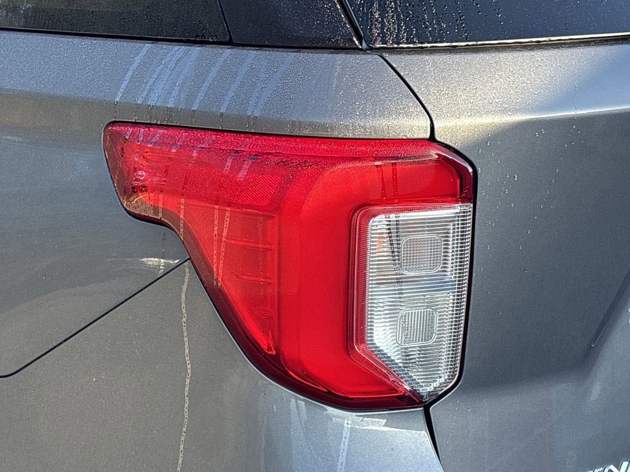 Certified 2023 Ford Explorer Platinum w/ Technology Package image 7