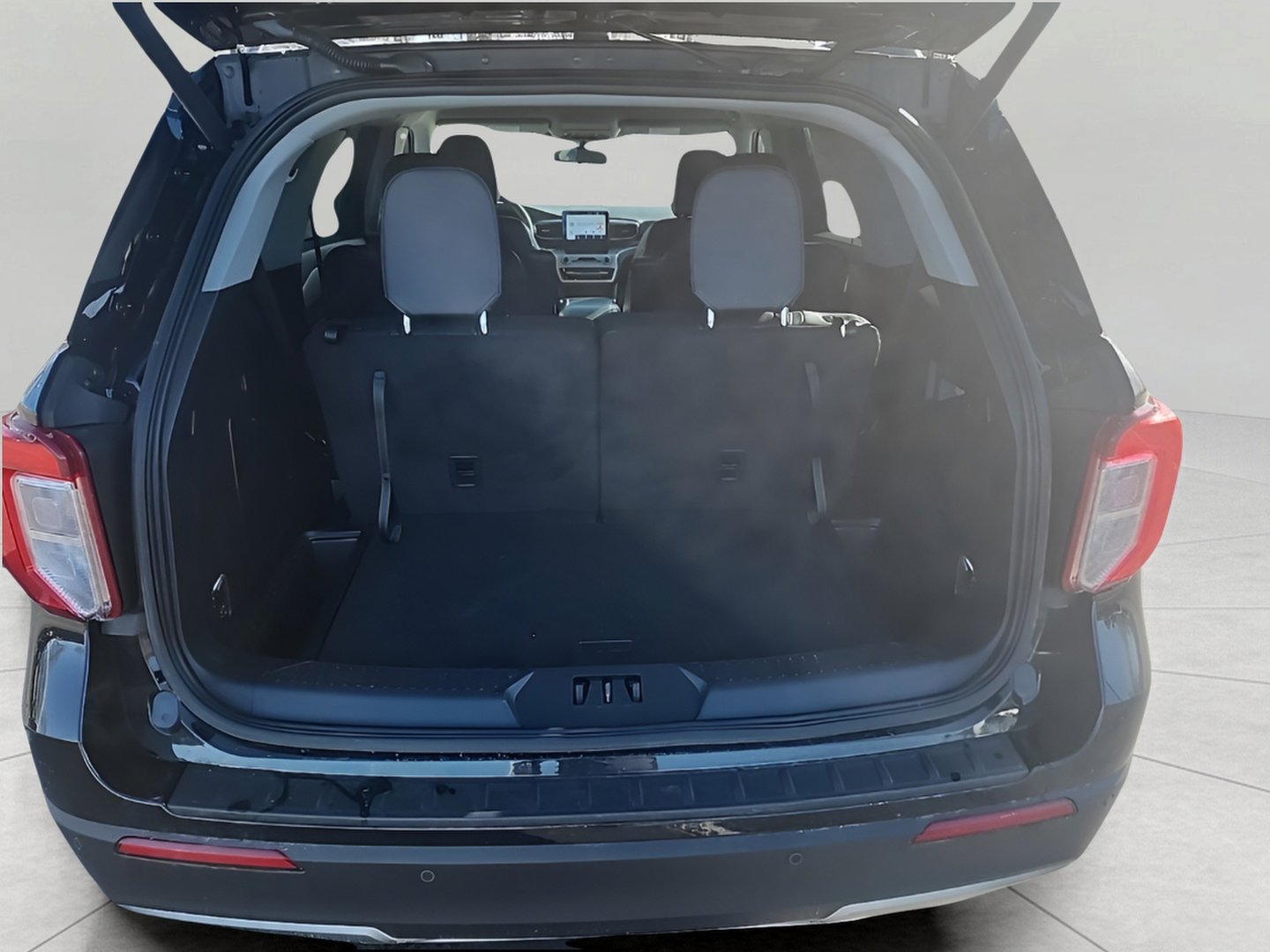 Certified 2023 Ford Explorer XLT w/ Equipment Group 202A image 12