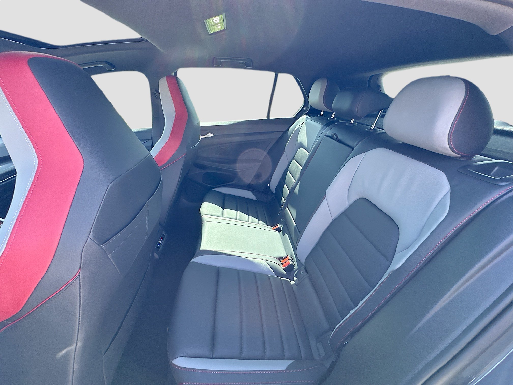 Used 2024 Volkswagen GTI Autobahn FWD image 25