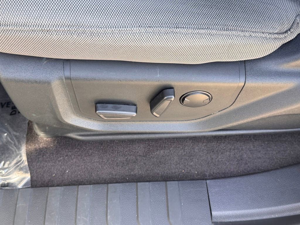 Certified 2020 Ford F150 XLT w/ Equipment Group 302A Luxury RWD image 18